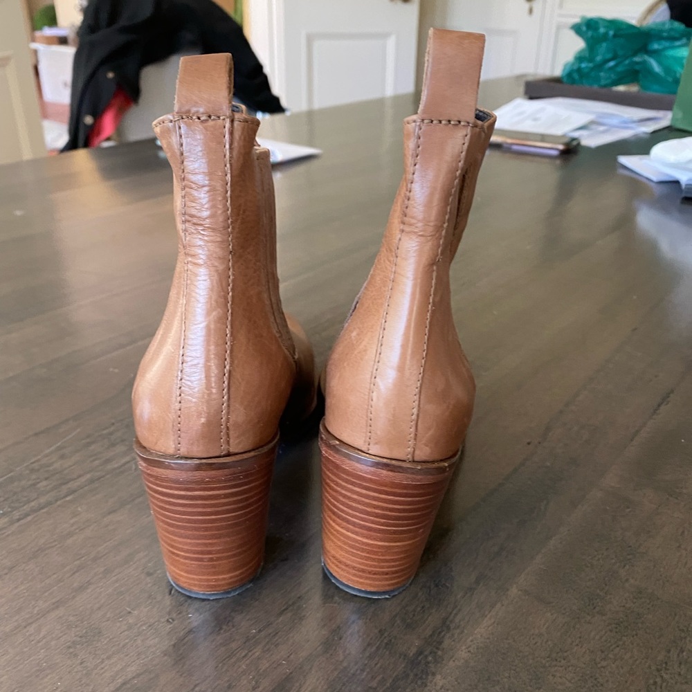 BROWN LEATHER BOOTIES - Picture 10 of 10